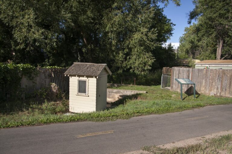 Gabriele Woolever Ditch TaylorGill 5185 1 768x512