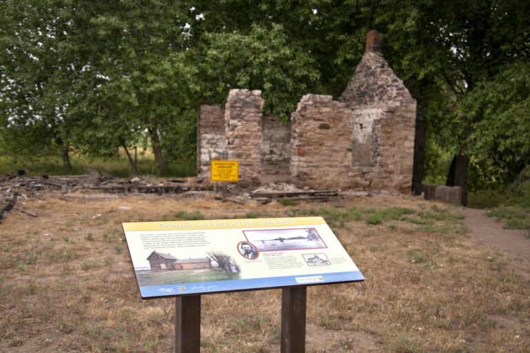 Gabriele Woolever Hist StraussCabin 3908 2 768x512