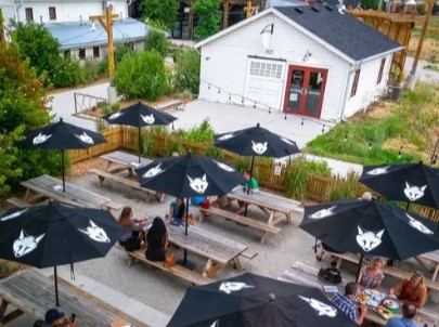 The outdoor patio space at the Jessup Farm Barrel House.